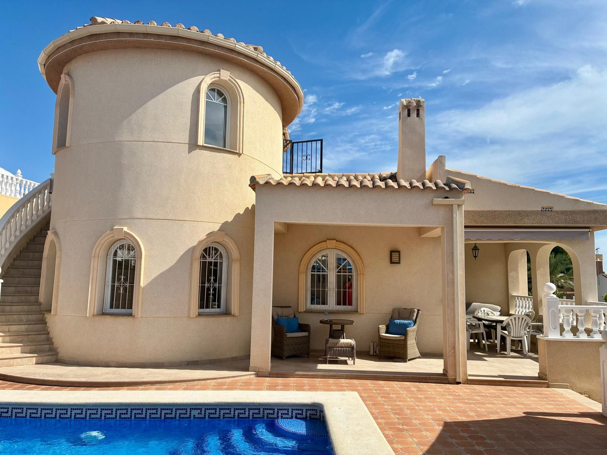 Huis te koop in La Zenia | 5 slaapkamers H5520886