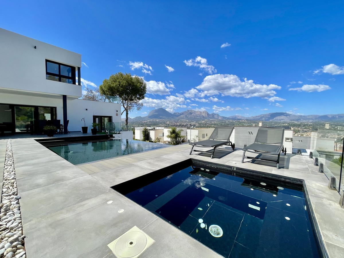 Property main view 1