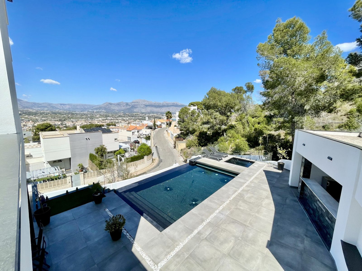Property main view 32