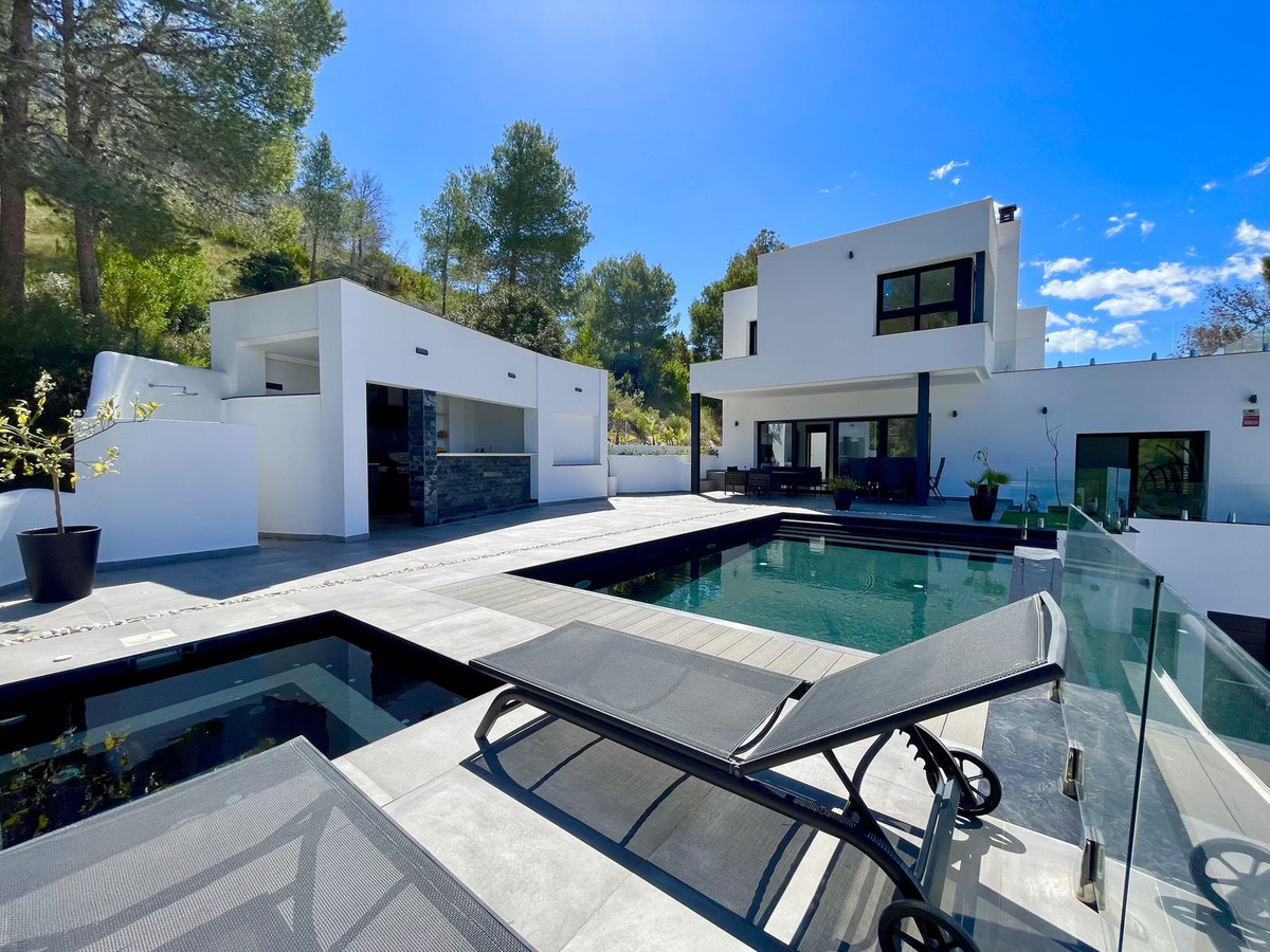 Property main view 44