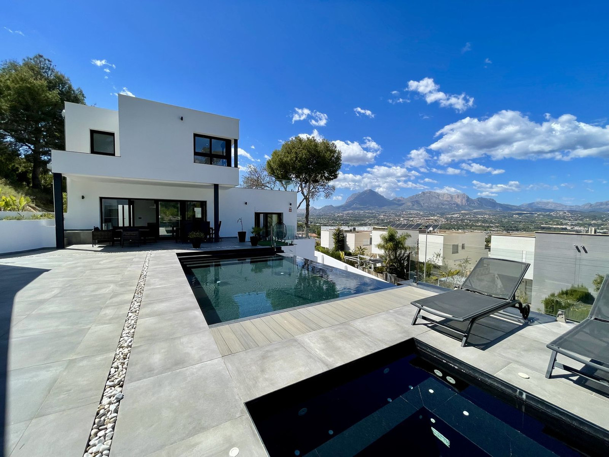 Property main view 45