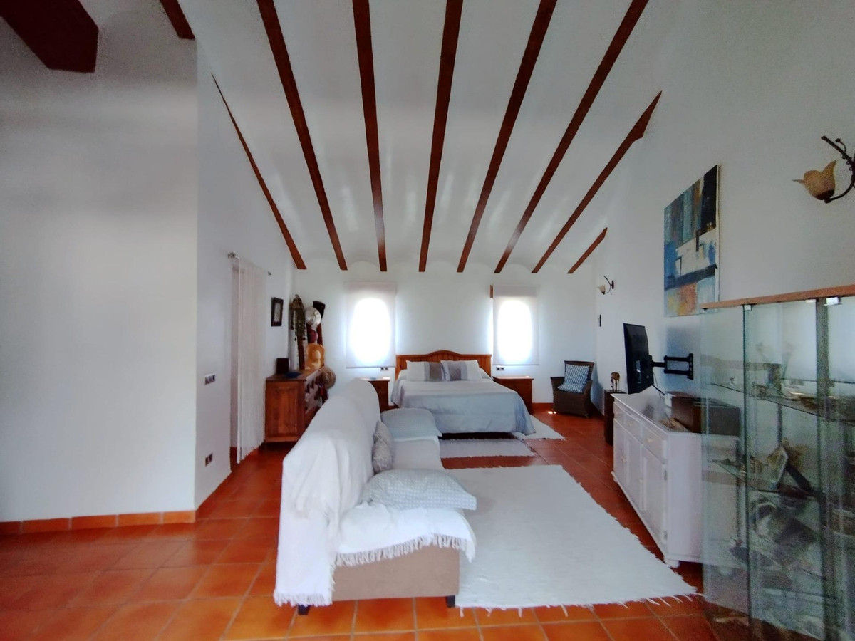 Property main view 40