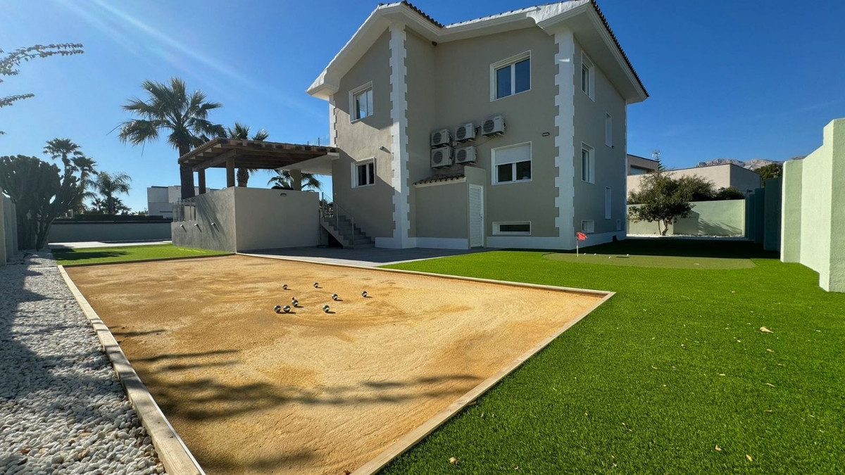 Property main view 44