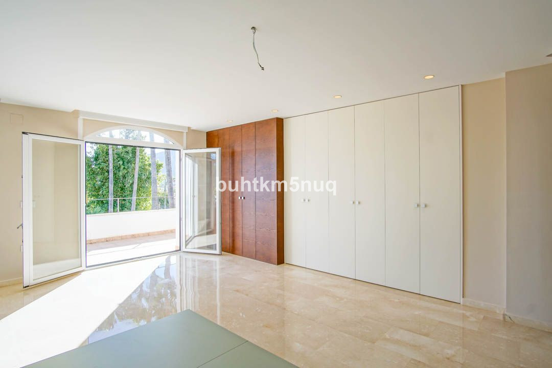 Huis te koop in L'Alfás del Pi | 5 slaapkamers H5311141