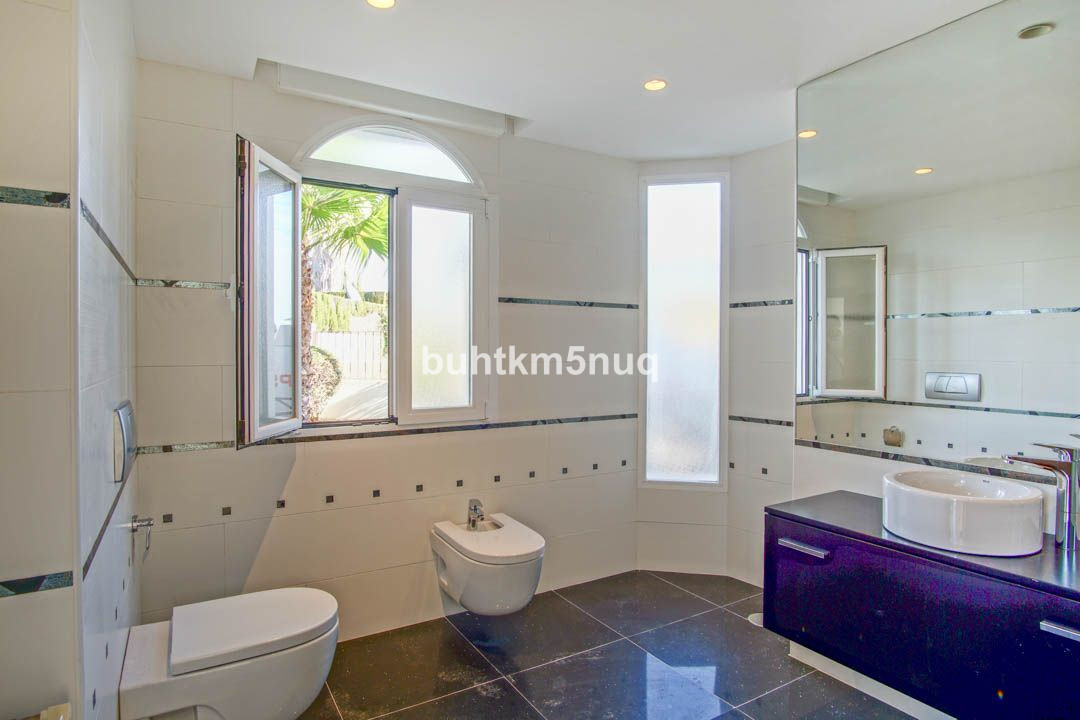 Huis te koop in L'Alfás del Pi | 5 slaapkamers H5311141