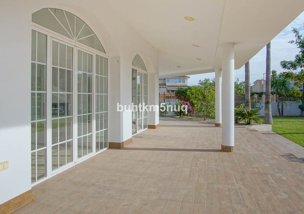 Huis te koop in L'Alfás del Pi | 5 slaapkamers H5311141