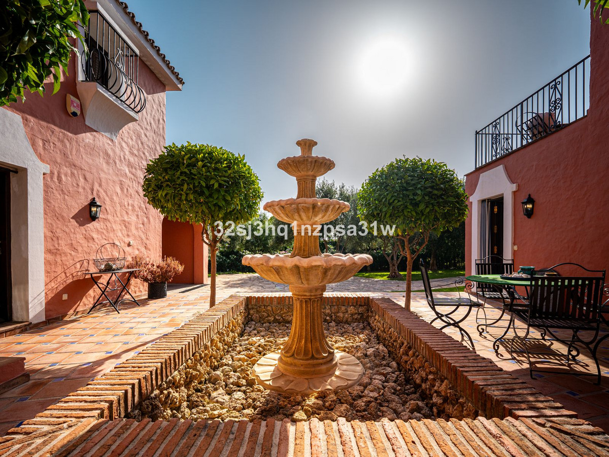 Huis te koop in Nueva Andalucía | 5 slaapkamers H5062681