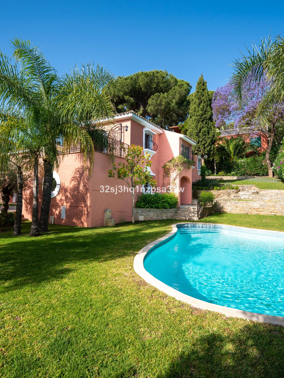 Huis te koop in Nueva Andalucía | 5 slaapkamers H5062681
