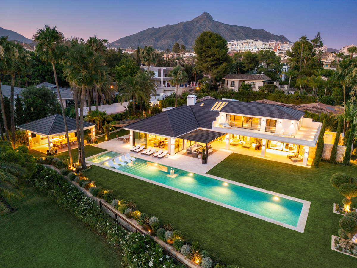 Huis te koop in Las Brisas | 7 slaapkamers H5130388