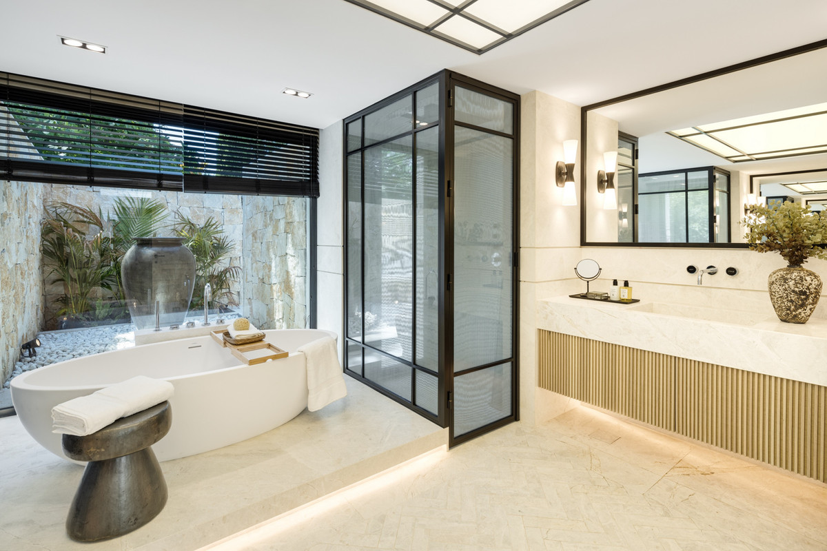 Huis te koop in Las Brisas | 7 slaapkamers H5130388