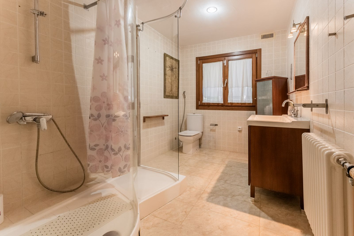 Huis te koop in Las Brisas | 7 slaapkamers H5222131