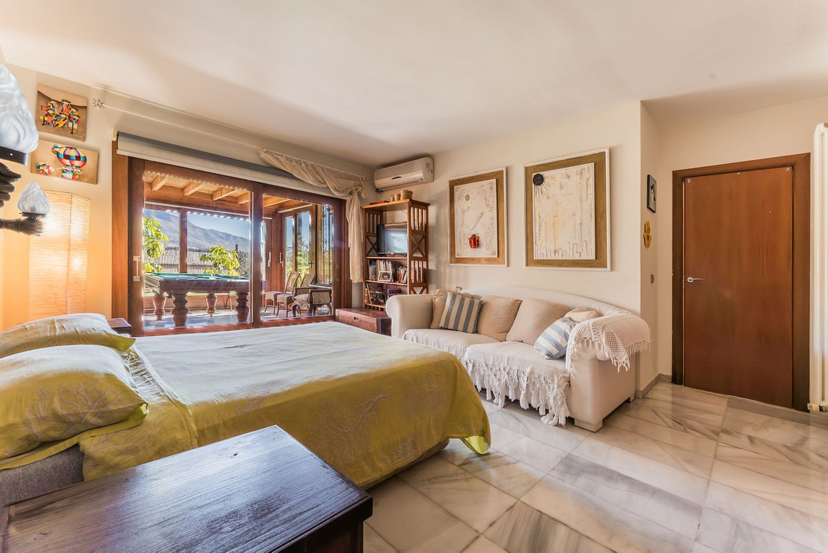 Huis te koop in Las Brisas | 7 slaapkamers H5222131