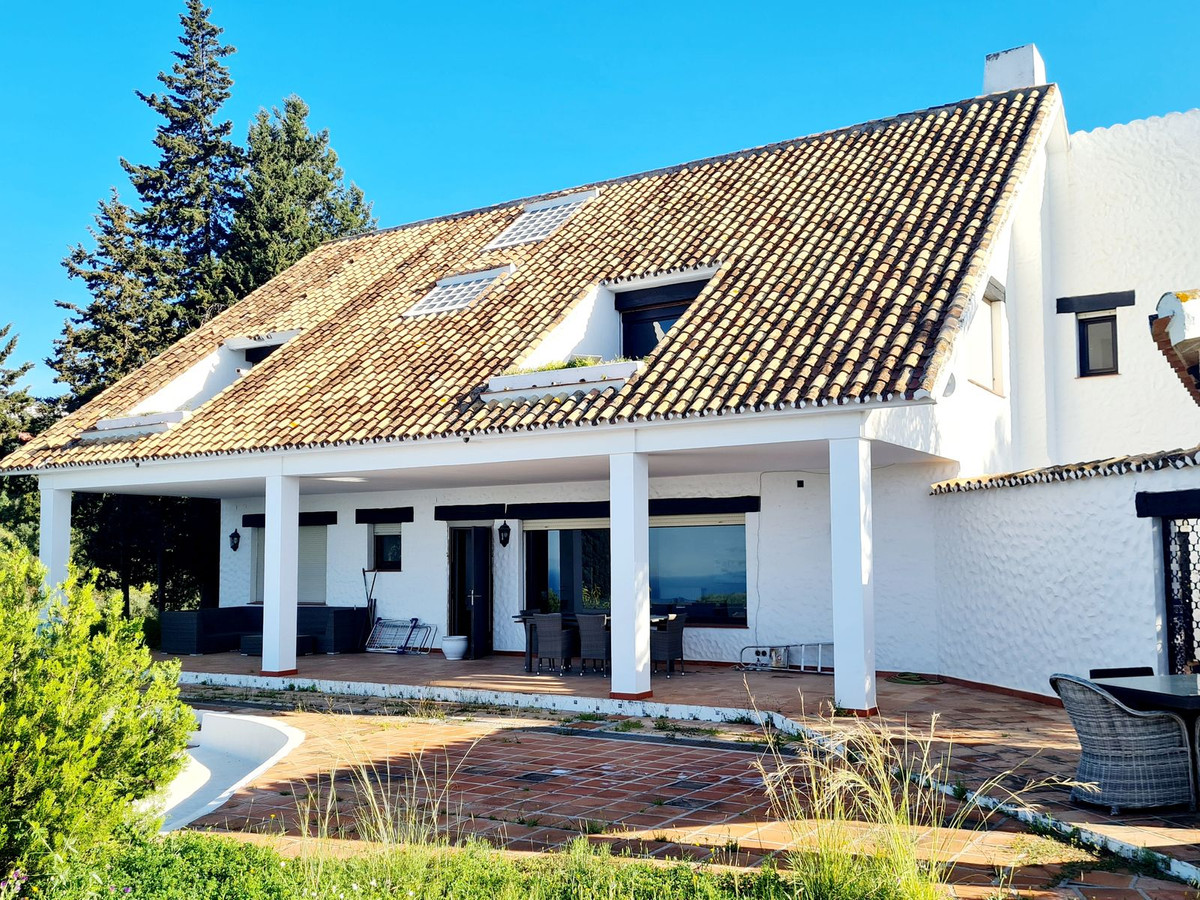 Vrijstaande Villa in Las Chapas-1