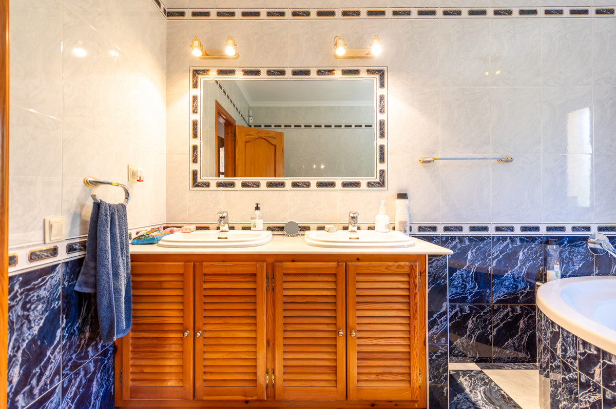 Huis te koop in Las Chapas | 4 slaapkamers H4905580