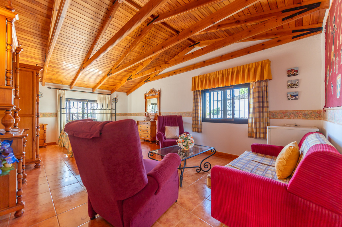 Huis te koop in Las Chapas | 4 slaapkamers H4905580