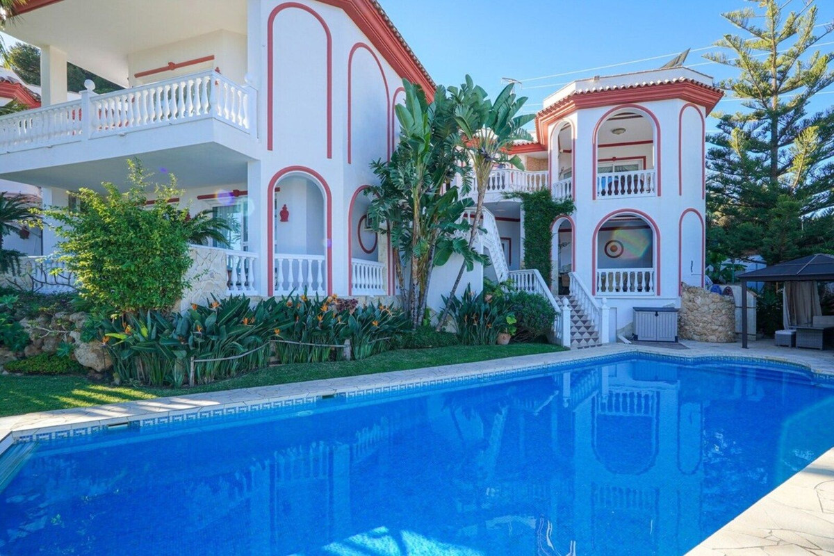 Vrijstaande Villa in Las Chapas-8