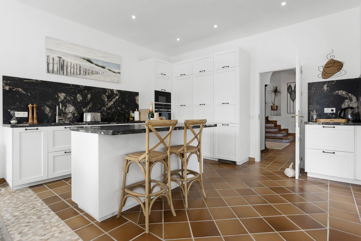 Huis te koop in Las Chapas | 5 slaapkamers H5249194