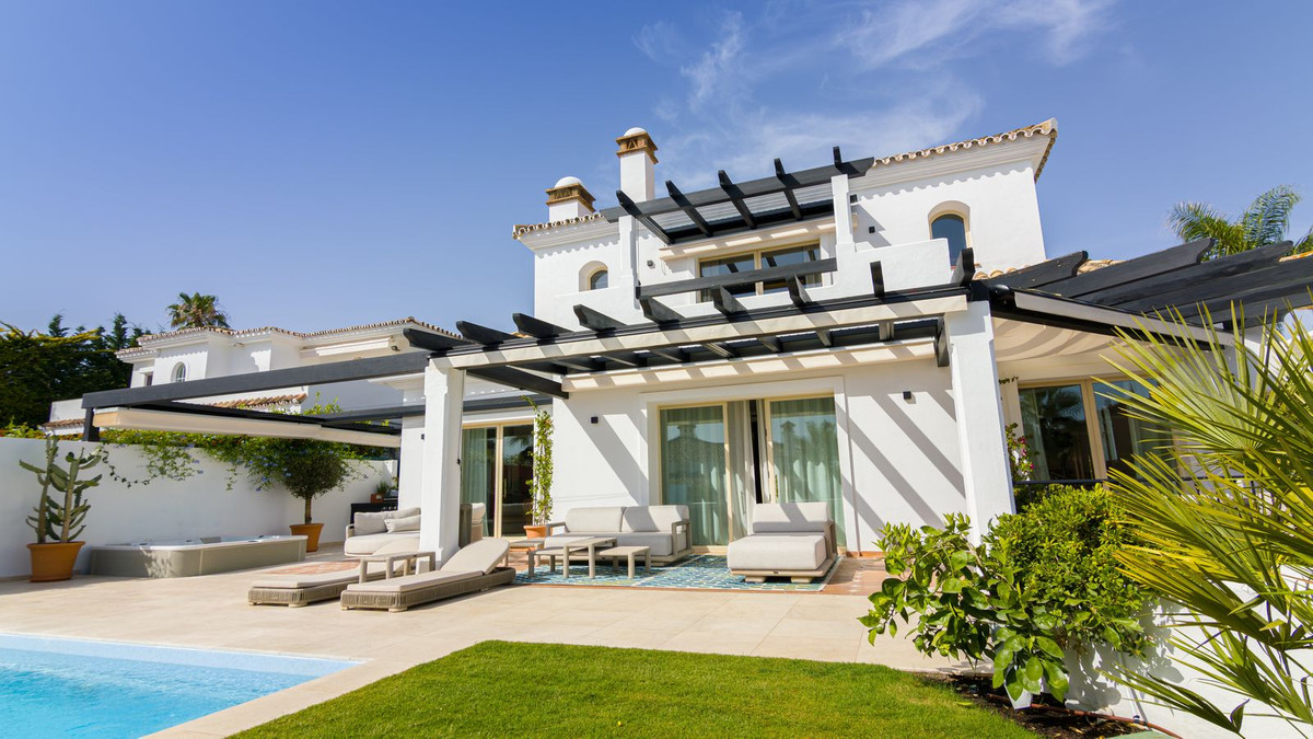 Huis te koop in Las Chapas | 5 slaapkamers H5418007