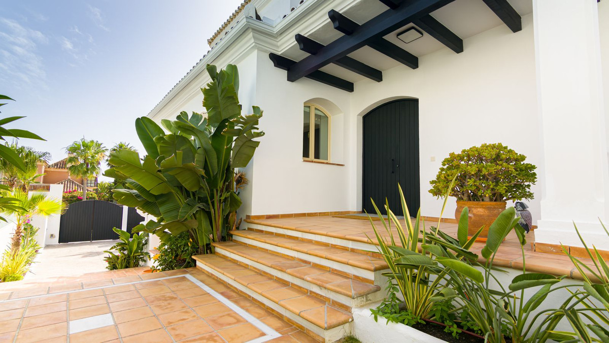 Huis te koop in Las Chapas | 5 slaapkamers H5418007