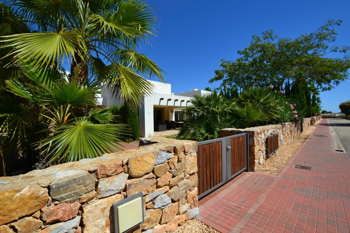 Huis te koop in Las Colinas Golf | 3 slaapkamers H5253670