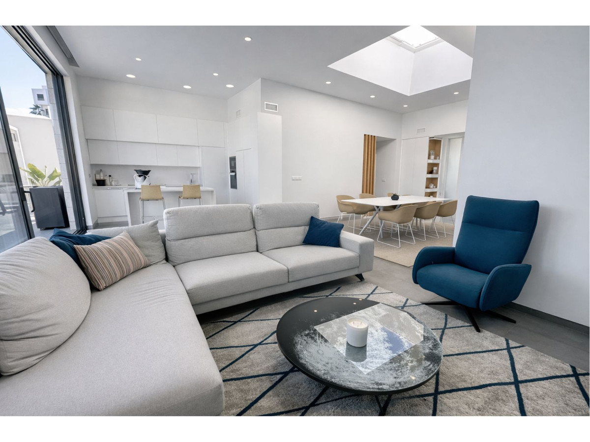 Huis te koop in Las Colinas Golf | 4 slaapkamers H5257588