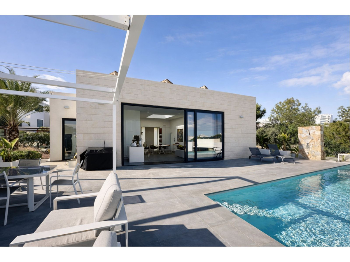 Huis te koop in Las Colinas Golf | 4 slaapkamers H5257588