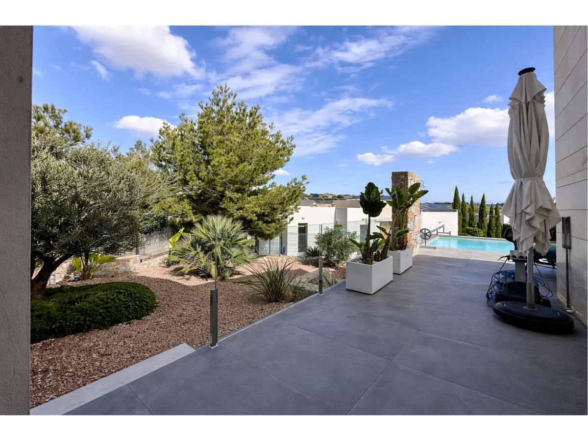 Huis te koop in Las Colinas Golf | 4 slaapkamers H5257588