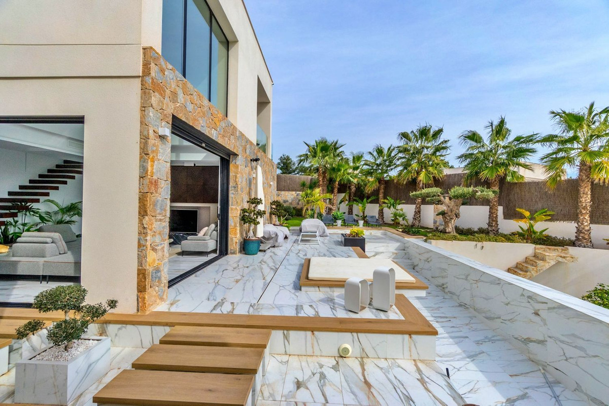 Property main view 44