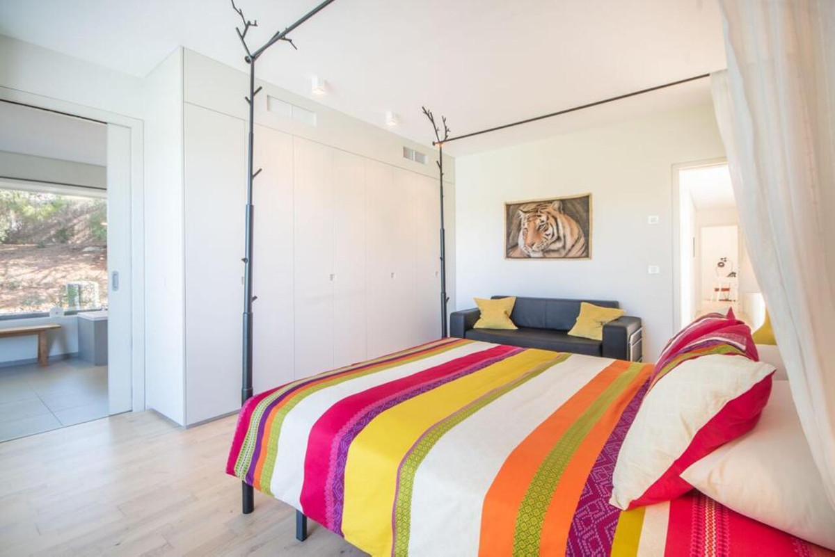 Huis te koop in Las Colinas Golf | 4 slaapkamers H5306299