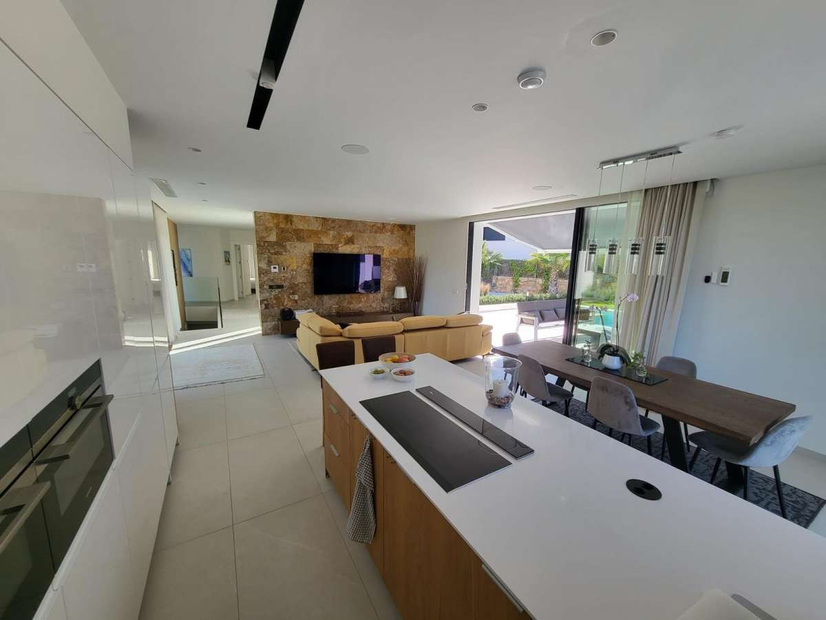 Huis te koop in Las Colinas Golf | 5 slaapkamers H5311219