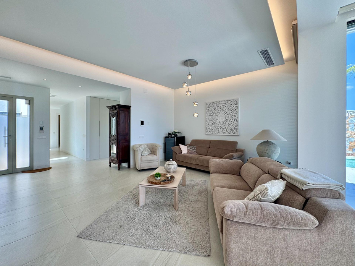 Huis te koop in Las Colinas Golf | 3 slaapkamers H5387539
