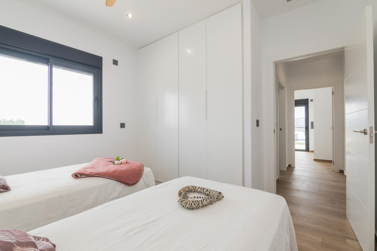 Huis te koop in Las Encebras | 3 slaapkamers H4919755