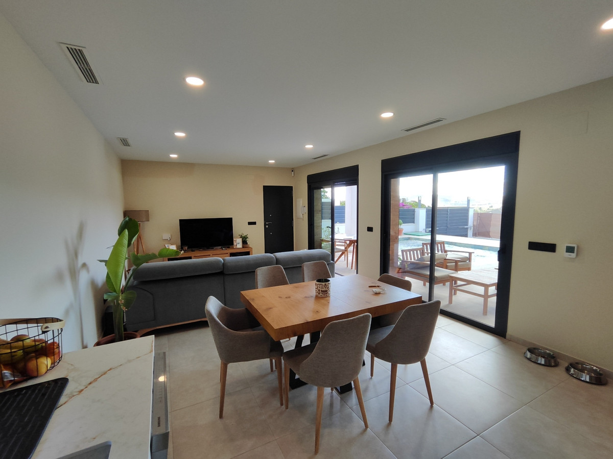 Huis te koop in Las Encebras | 3 slaapkamers H4919764