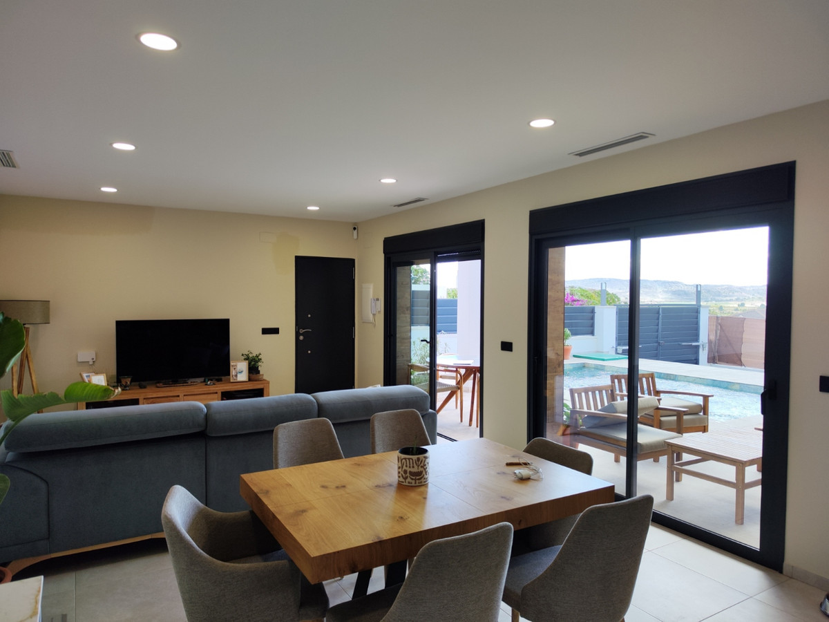 Huis te koop in Las Encebras | 3 slaapkamers H4919764