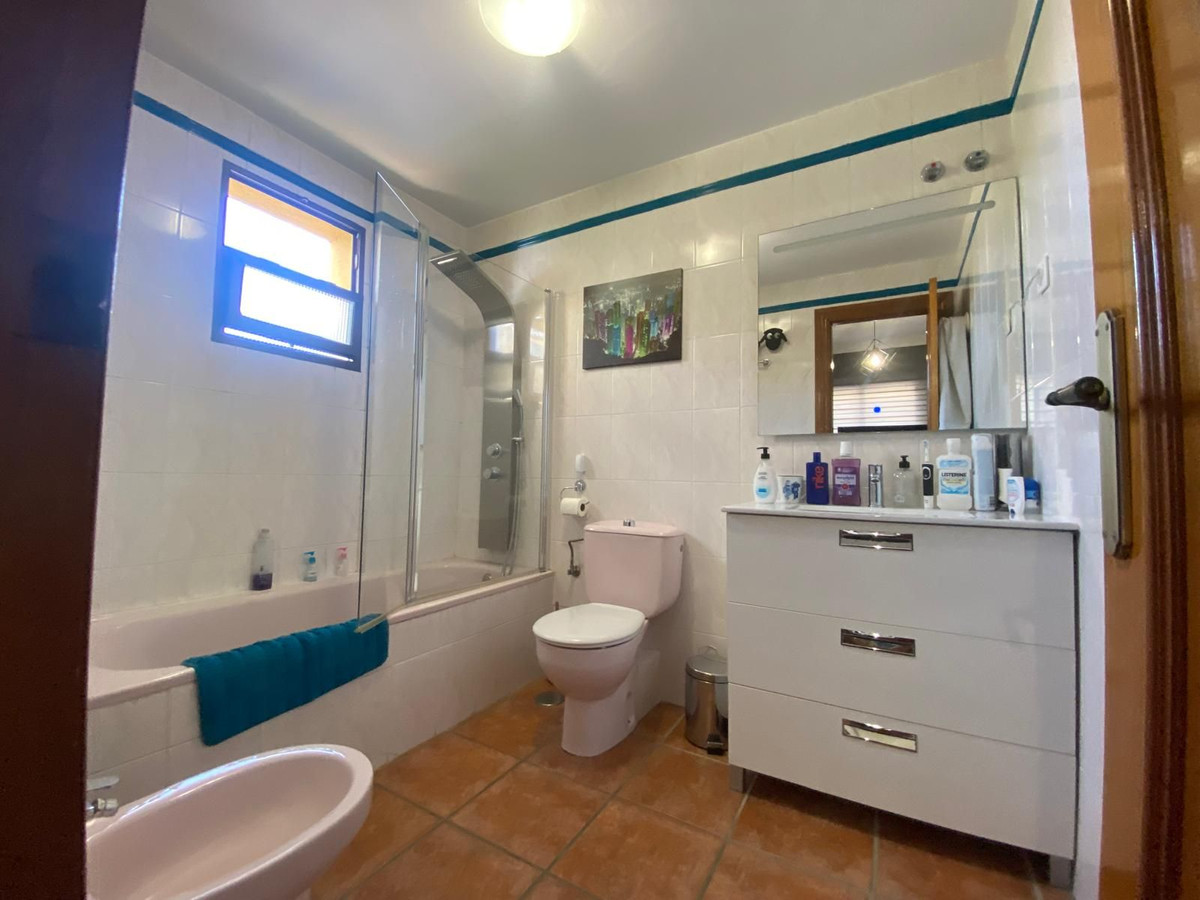 Huis te koop in Las Lagunas | 4 slaapkamers H5084218