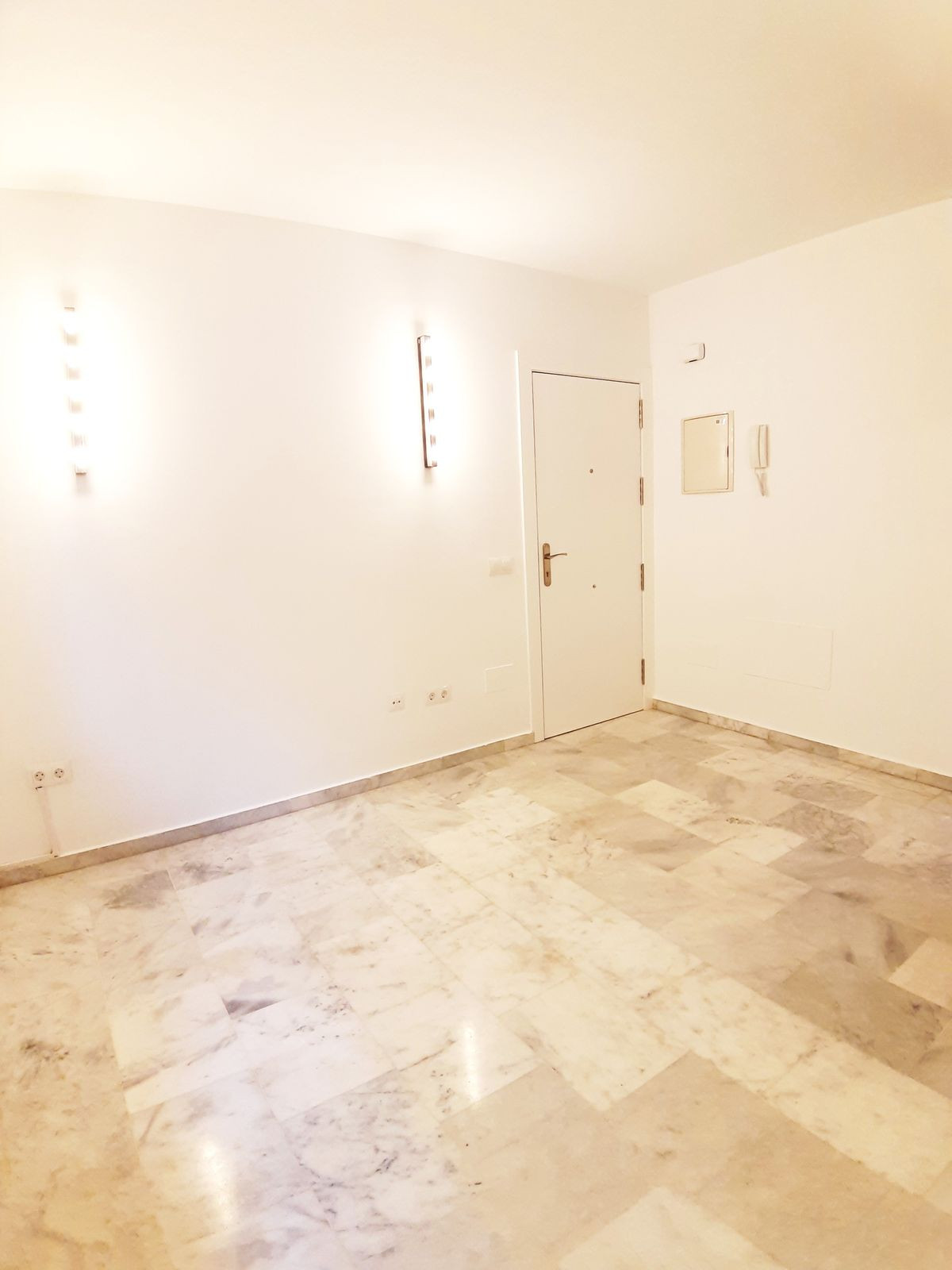 Appartement te koop in Las Lagunas | 2 slaapkamers H5292790