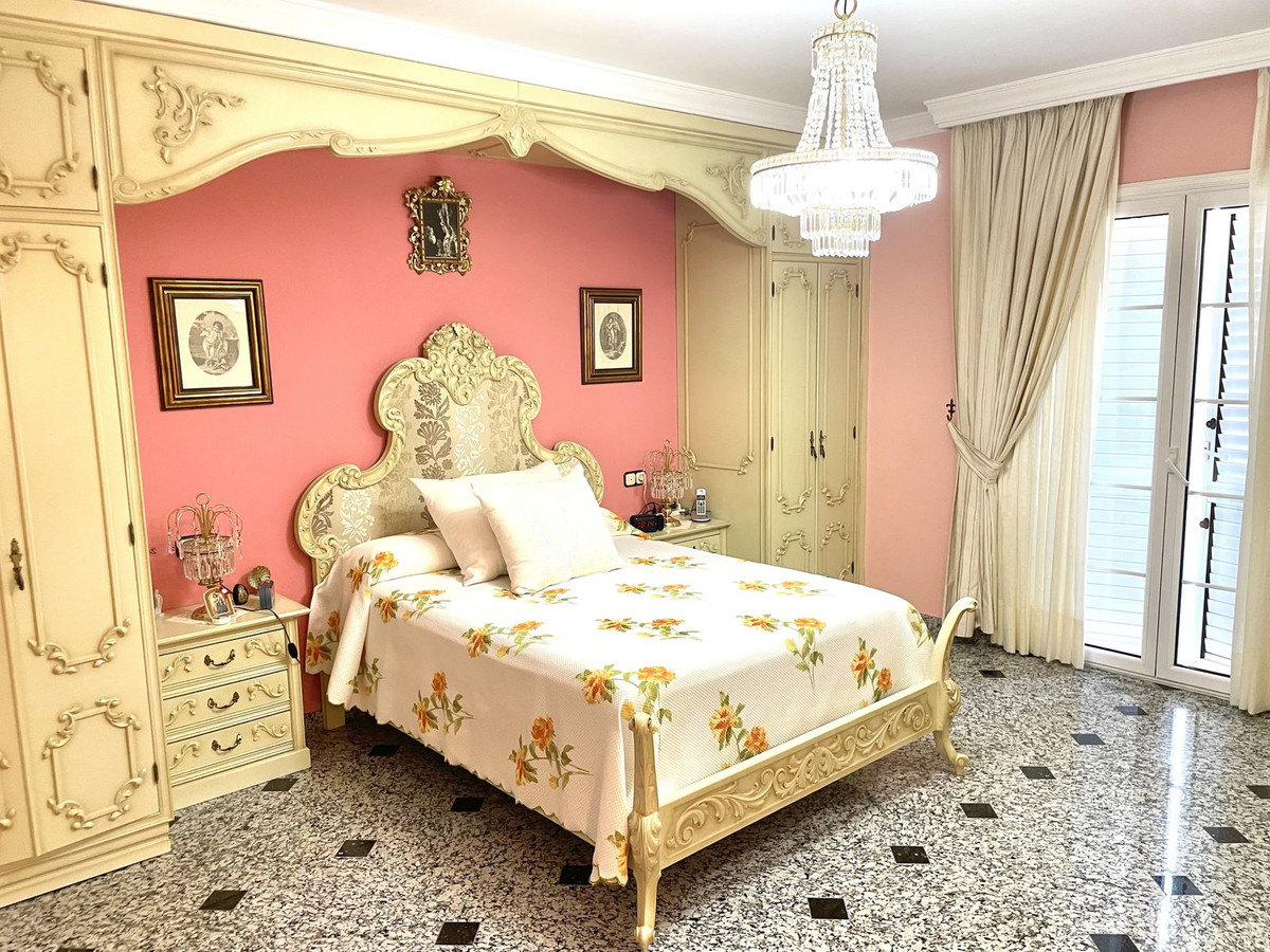 Huis te koop in Las Lagunas | 4 slaapkamers H5461522
