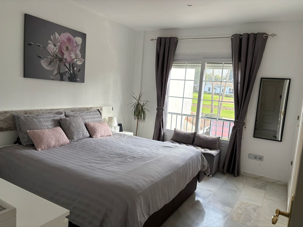 Semi-Vrijstaande Villa in Lauro Golf-24