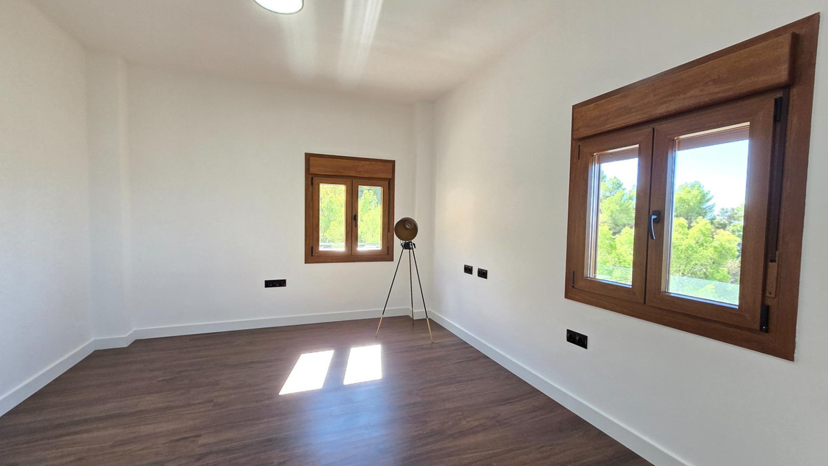 Huis te koop in Limonar | 4 slaapkamers H5245423