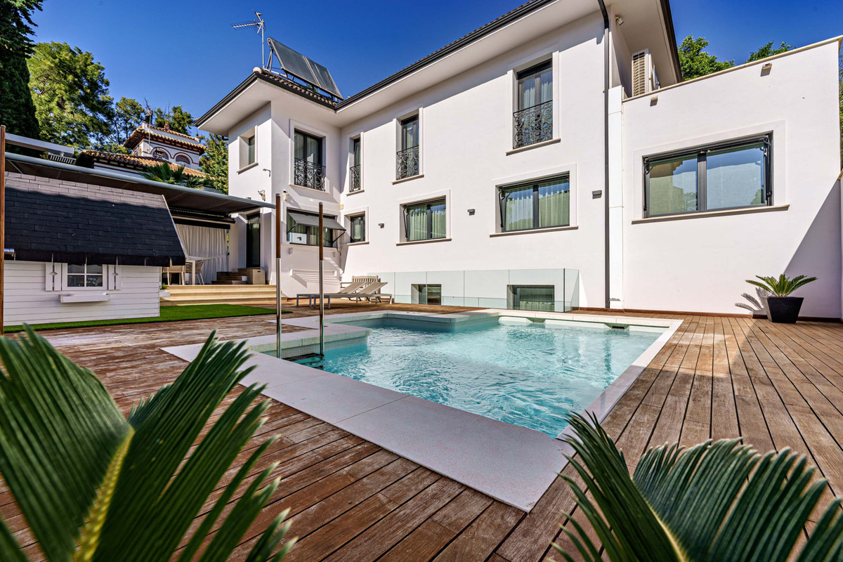 Huis te koop in Limonar | 8 slaapkamers H5293279