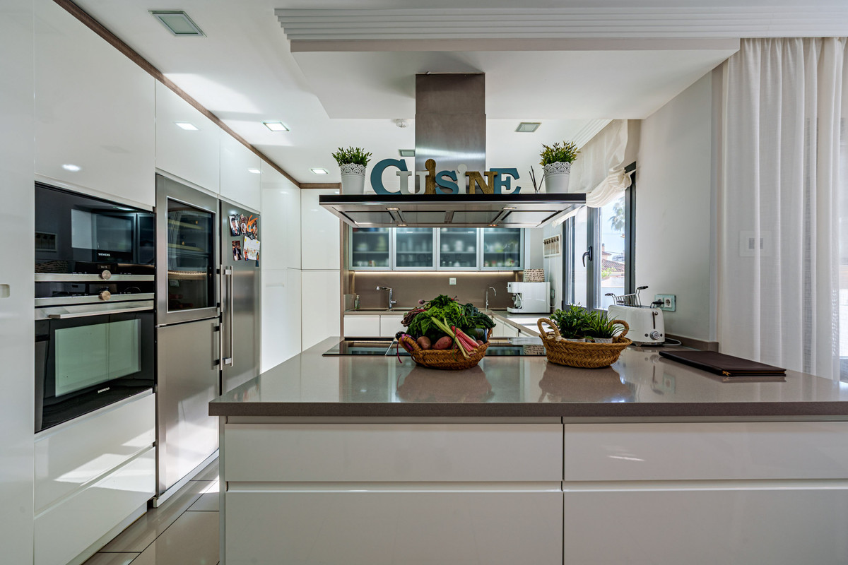 Huis te koop in Limonar | 8 slaapkamers H5293279