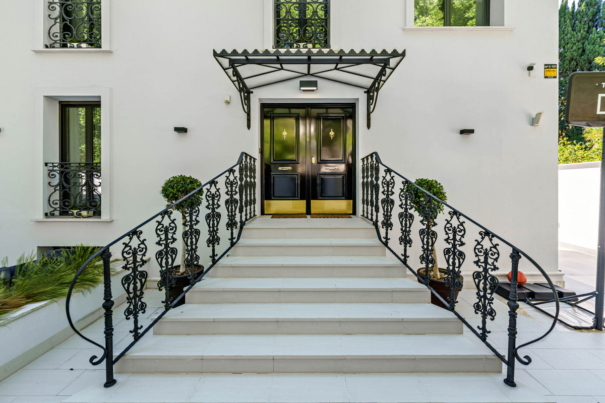 Huis te koop in Limonar | 8 slaapkamers H5293279