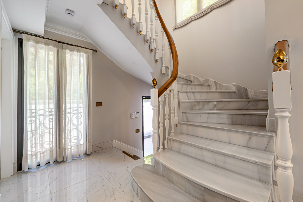 Huis te koop in Limonar | 8 slaapkamers H5293279