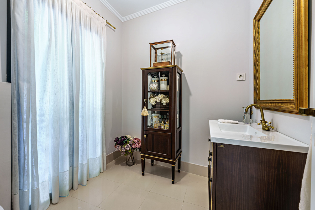 Huis te koop in Limonar | 8 slaapkamers H5293279