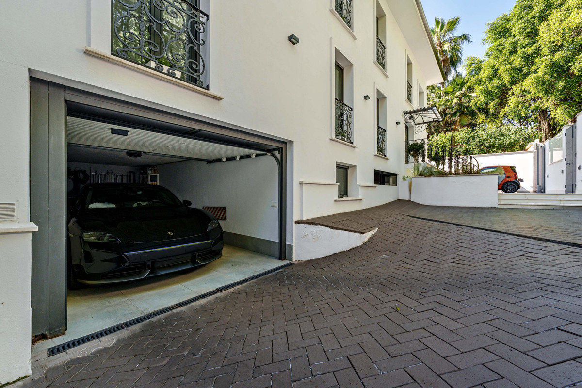 Huis te koop in Limonar | 8 slaapkamers H5293279