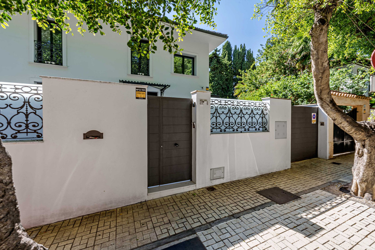 Huis te koop in Limonar | 8 slaapkamers H5293279