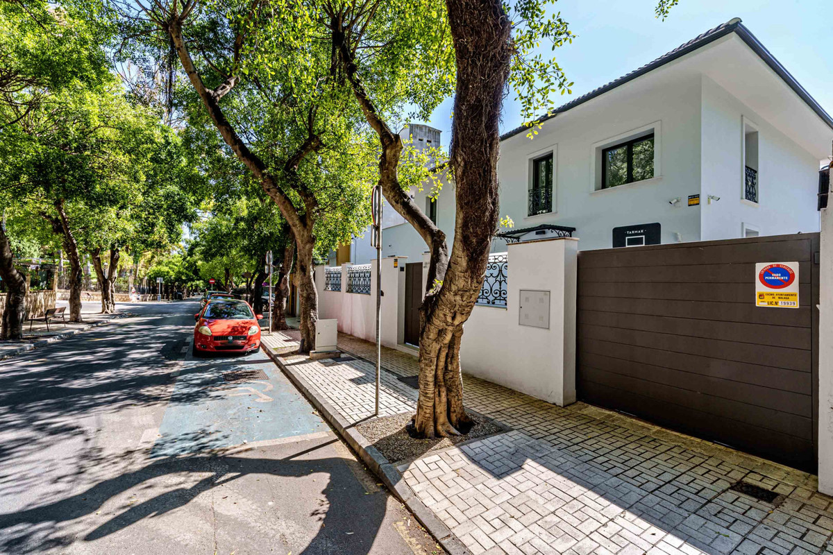 Huis te koop in Limonar | 8 slaapkamers H5293279