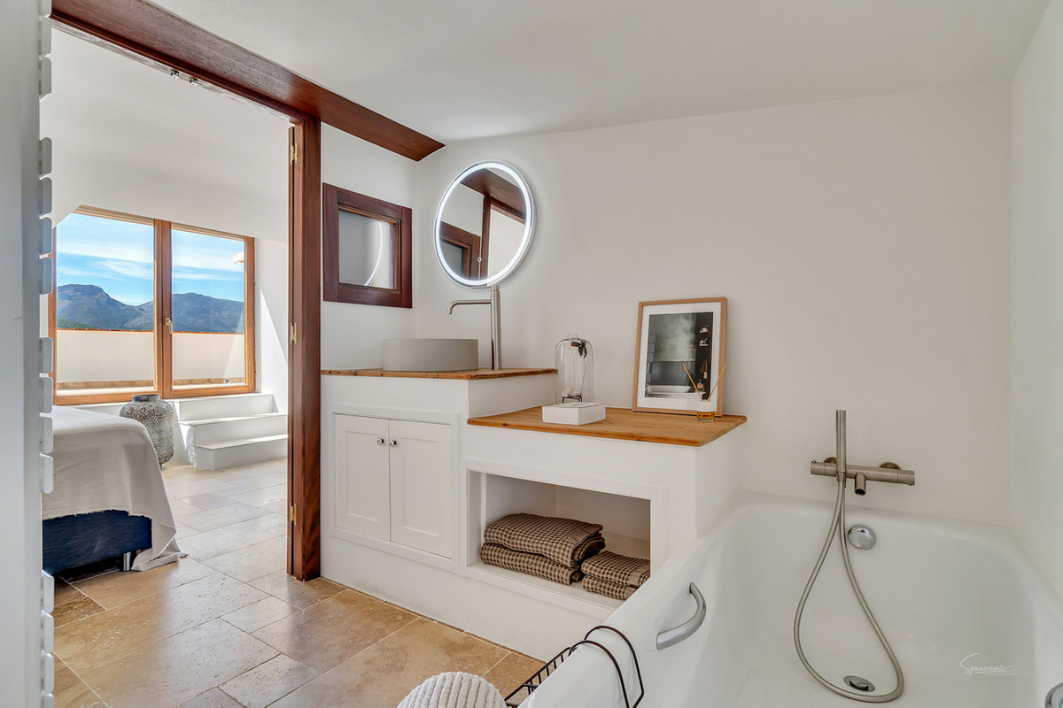 Property main view 33