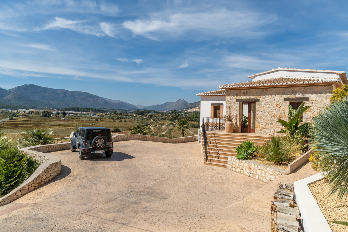 Property main view 38