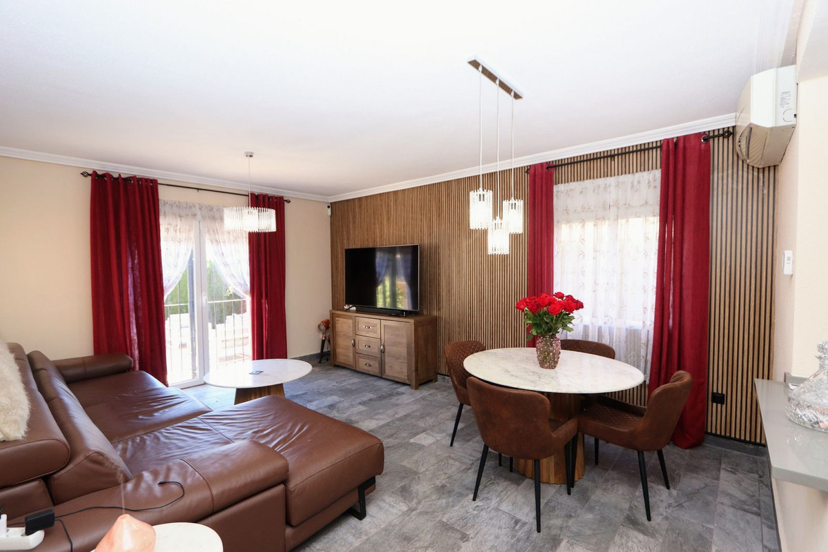 Huis te koop in Lomas de Cabo Roig | 3 slaapkamers H5230354